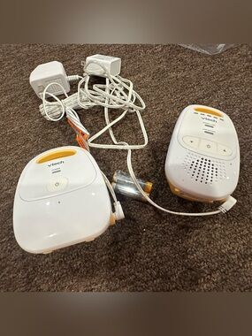 VTech Audio Baby Monitor up to 1,000 ft Range, 5-Level Sound EUC + bonus covers